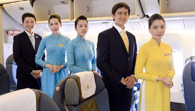 Đồng phục mới của tiếp viên và nhân viên VNA.