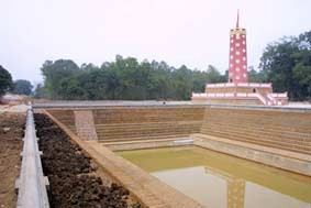 Một công trình mới
trong thành cổ Sơn Tây.