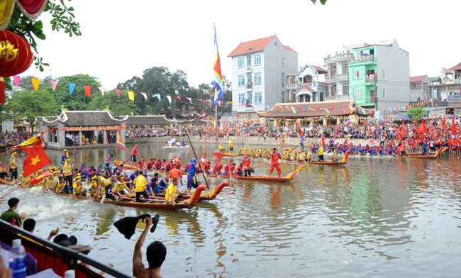 Độc đáo lễ hội bơi Đăm truyền thống năm 2015