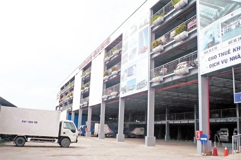 Bãi đậu xe Tiên Tiến ở đường Chế Lan Viên, quận Tân Phú.
