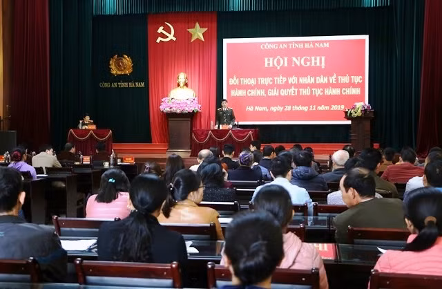 Công an Hà Nam đối thoại với người dân về thủ tục hành chính