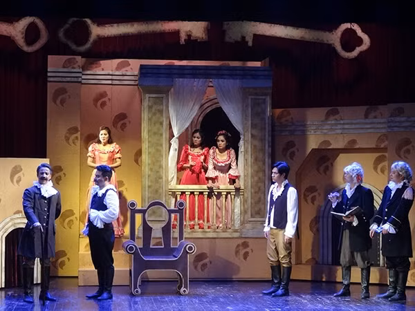 Làm mới lại vở hài kịch kinh điển “Lão hà tiện”