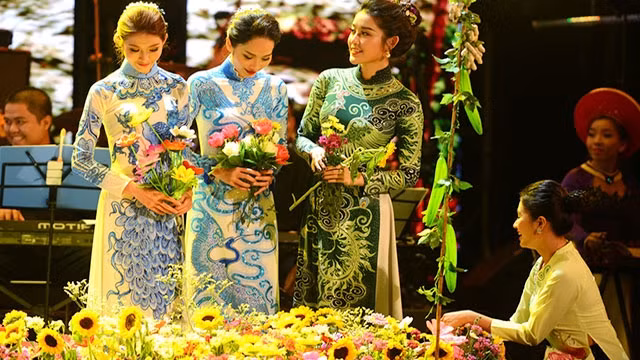 “Duyên dáng Việt Nam” lần thứ 30