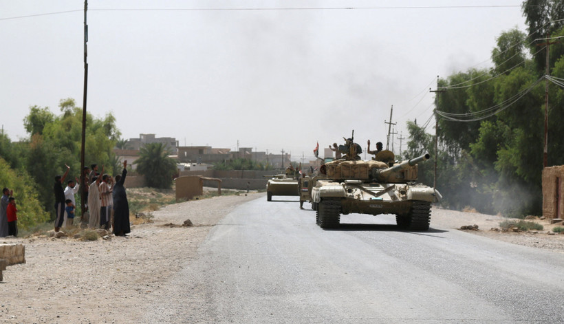 Xe tăng của quân đội Iraq ở Shirqat, Iraq, ngày 22-9-2016. (Ảnh: Reuters)