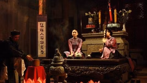 Một buổi biểu diễn của Giáo phường ca trù Thăng Long.