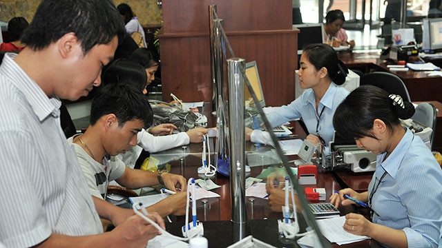 Tín dụng chỉ là một trong nhiều kênh dẫn vốn cho nền kinh tế. Ảnh: NAM ANH