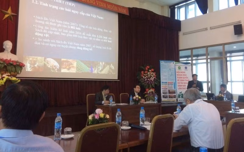 Quang cảnh hội nghị.