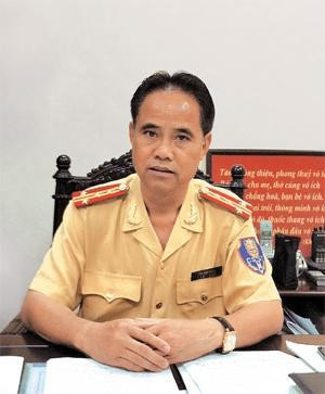 Xây dựng hình ảnh cảnh sát giao thông uy nghiêm, thân thiện