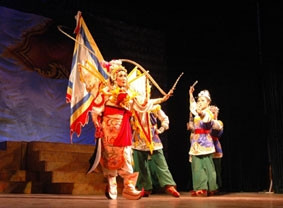 Một cảnh trong vở diễn của
Nhà hát Tuồng Việt Nam.