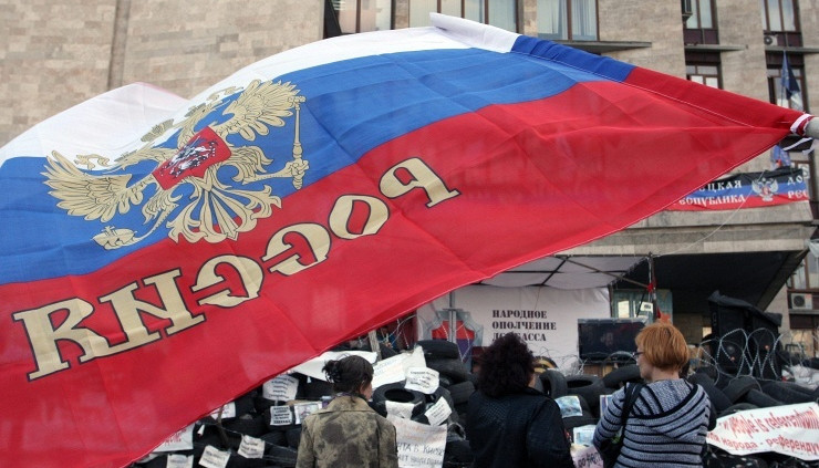 Donetsk phát lại kênh tiếng Nga, Lugansk tuyên bố thành lập “nước Cộng hòa nhân dân”