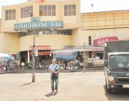 Chợ Hạnh Thông Tây.