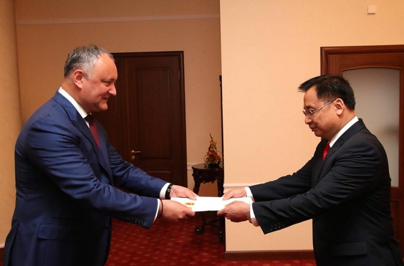 Đại sứ Việt Nam trình Quốc thư lên Tổng thống Moldova