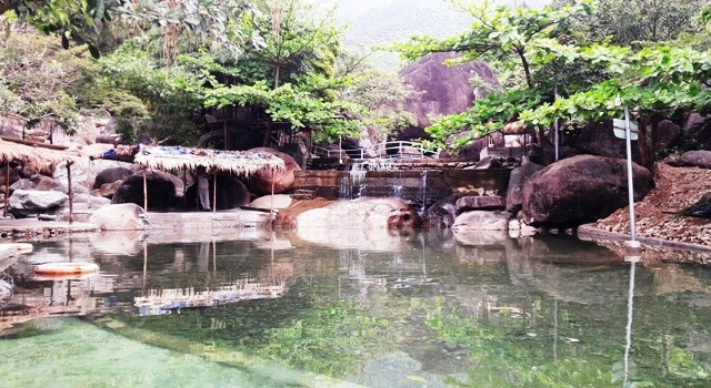 Một phần khu du lịch Thủy Lâm Viên (Đà Nẵng).