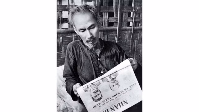 Chủ tịch Hồ Chí Minh luôn nêu gương trong việc sử dụng tiếng Việt cả lúc nói và lúc viết. Ảnh Tư liệu