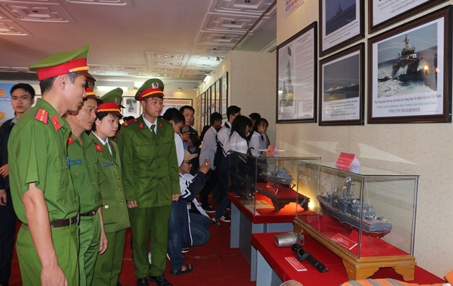 Triển lãm “Hoàng Sa, Trường Sa của Việt Nam - Những bằng chứng lịch sử và pháp lý” tại Hà Nam
