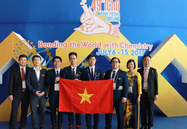 Việt Nam đoạt ba Huy chương Vàng Olympic Hóa học quốc tế 2017