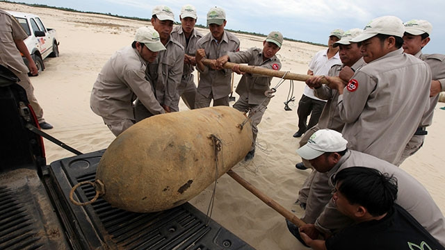 Cần hàng chục tỷ USD để hoàn thành việc rà phá bom mìn