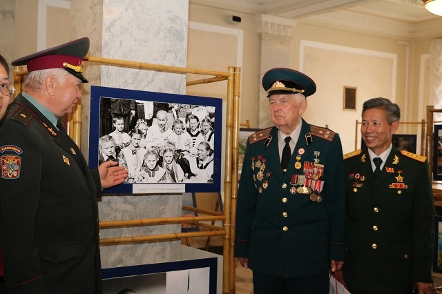 Triển lãm ảnh “Việt Nam: Đất nước, con người” tại Ukraine