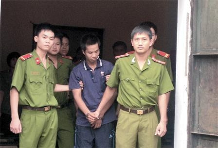 Bắt giữ đối tượng Đặng Trần Hoài.