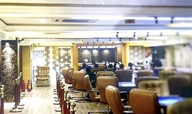 Khu tổ chức đánh bạc dưới hình thức chơi Poker ăn tiền tại Câu lạc bộ Thể thao trí tuệ Bridge và Poker Capital & Pik Việt Nam. (Ảnh: Cơ quan Công an cung cấp)