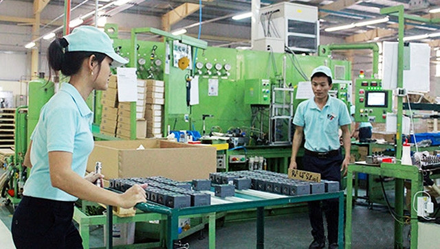 Sản xuất sản phẩm cơ khí chính xác tại Công ty TNHH Tokyo Keiki Precision Technology, Khu công nghệ cao Đà Nẵng. Ảnh: KHANG NINH