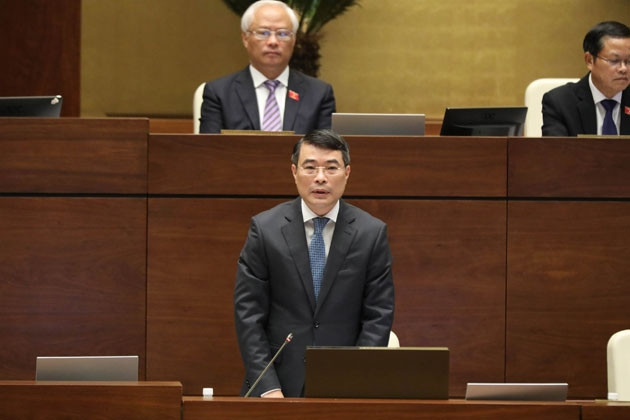 Thống đốc Ngân hàng trả lời chất vấn đại biểu Quốc hội.