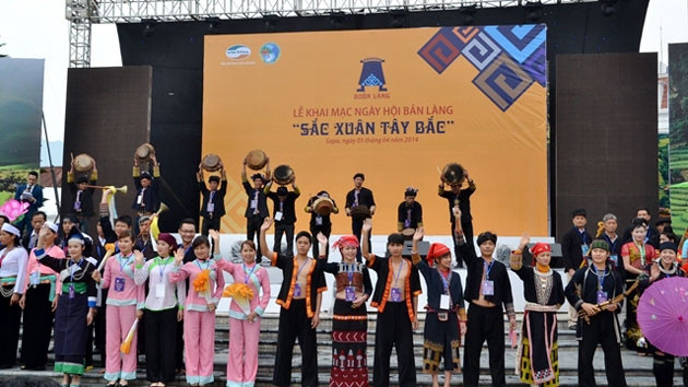 Ngày hội bản làng “Sắc xuân Tây Bắc” tại Sa Pa, ngày 5-4- 2014
