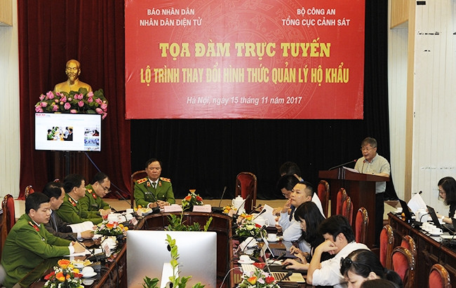 Tọa đàm trực tuyến "Lộ trình thay đổi hình thức quản lý hộ khẩu"