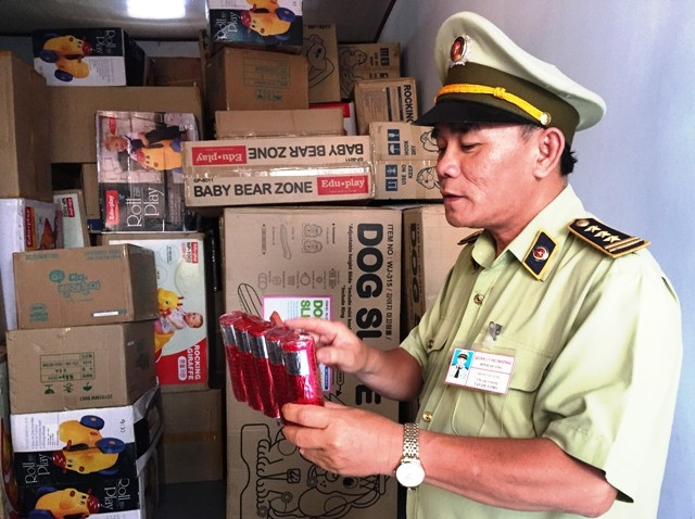 Pháo hoa được phát hiện trên toa tàu.
