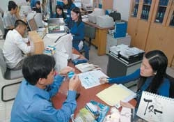 Sau năm kỷ lục về lợi nhuận, ngành ngân hàng bước vào cạnh tranh quyết liệt