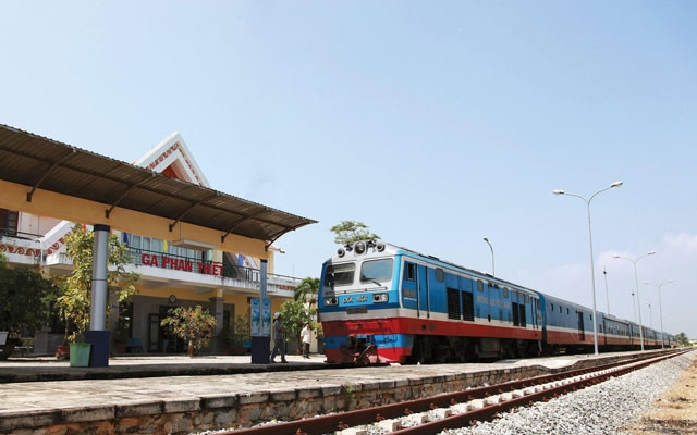 Đường sắt đổi giờ xuất phát hàng loạt mác tàu Thống Nhất