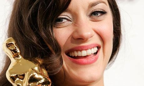 Marion Cotillard nhận giải Oscar năm 2008.