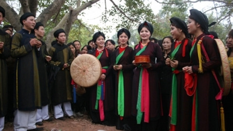 Một canh hát quan họ trên đồi Lim (Bắc Ninh). Ảnh: PHAN HỮU ĐỐ