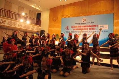 Dàn hợp xướng thiếu nhi Việt Nam Sol Art tại Liên hoan hợp xướng quốc tế lần thứ hai tổ chức tại Thừa Thiên - Huế.