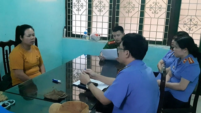 Bắt bà trùm thu bảy kg ma túy đá, 15 nghìn viên hồng phiến