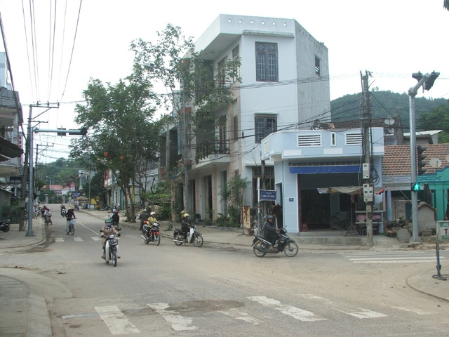 Một góc thị trấn La Hai, huyện Đồng Xuân hôm nay.