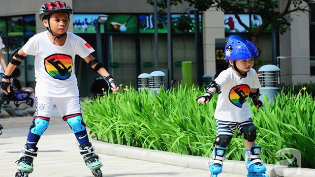 Để trẻ an toàn khi chơi ván trượt