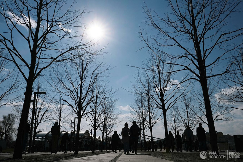Trời nắng chói chang giữa mùa đông nước Nga. (Ảnh: RIA)