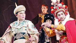 Lung linh sân khấu truyền thống