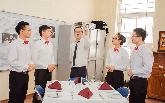 Đào tạo kỹ năng nghề tại Khoa Du lịch (Đại học Mở Hà Nội).