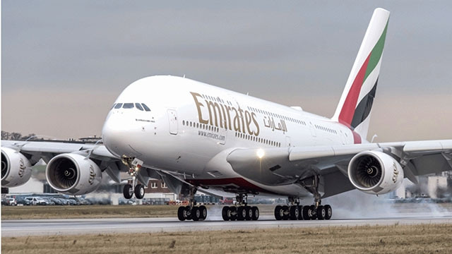 Chiếc máy bay Airbus A380 của hãng hàng không Emirates. Ảnh: AINONLINE