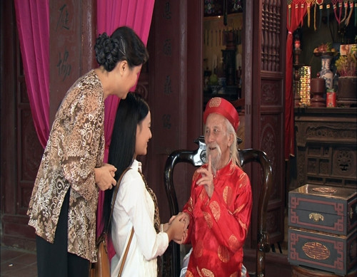 Cảnh trong phim truyền hình Lấy chồng trước Tết.