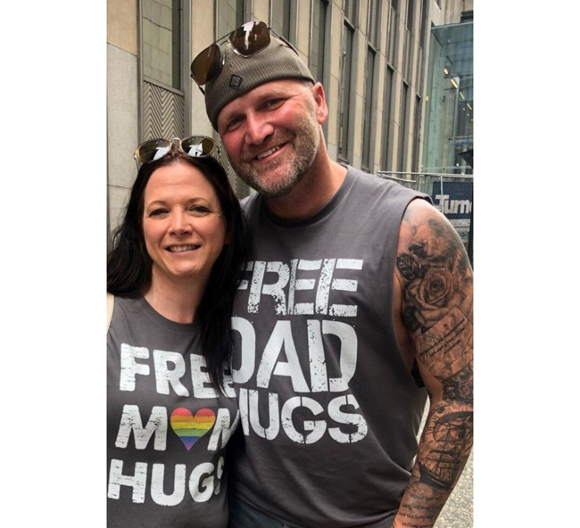 Hơi ấm của “người cha xa lạ”