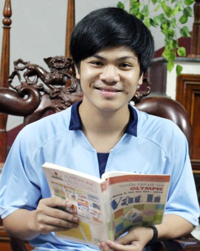 Thủ khoa Nguyễn Đức Nguyên (Trường THPT Quốc học Quy Nhơn).