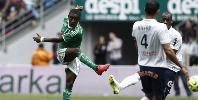 Tiền đạo Gradel ghi bàn thắng duy nhất giúp Saint Etienne hạ gục Montpellier. (Ảnh: l'Equipe).