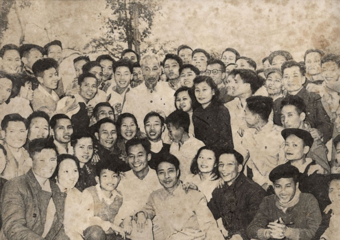 Người bạn tin cậy đồng hành cùng bạn đọc