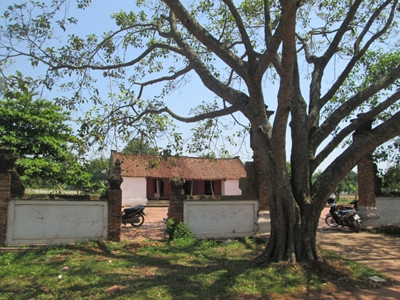 Đình Bừng là cơ sở nuôi giấu, chở che các chiến sĩ cách mạng trong kháng chiến.