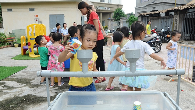 Khu vui chơi cho trẻ em xập xệ đến bao giờ?