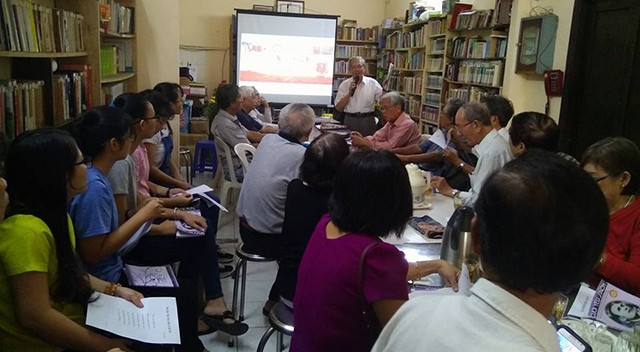 Một trong các buổi tọa đàm văn học được tổ chức tại thư viện tư nhân Phạm Thế Cường (TP Hồ Chí Minh).