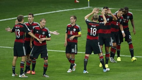 Tinh thần người Đức đã đè bẹp vũ điệu Samba.